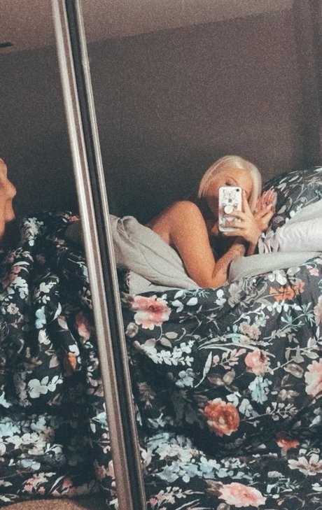 Gabs Handly naked pornstar archive