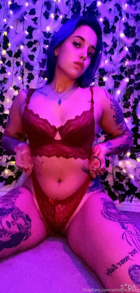 Ashleymarieeg model top images