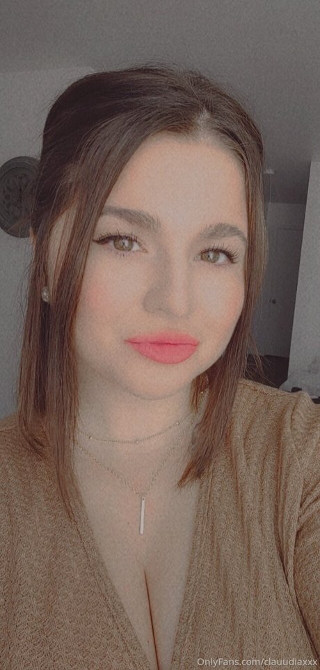 Claudia Lussier model high quality photos