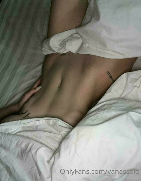 Yana Solo pornstar free archive