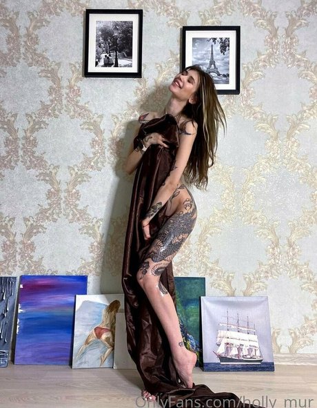 Holly Mur nudes star pictures