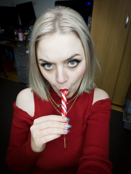 Velvet night pornstar adult img