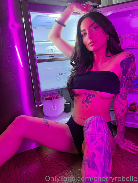 Cherry Rebelle hot pornstar photos