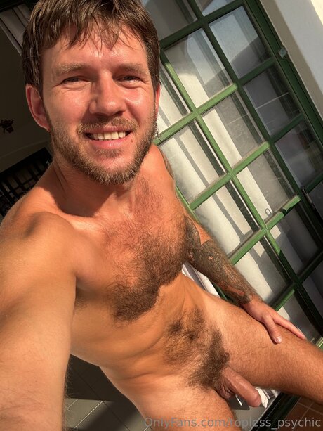 Topless Psychic star beautiful img