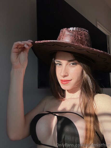 Alyamistfree best actress picture