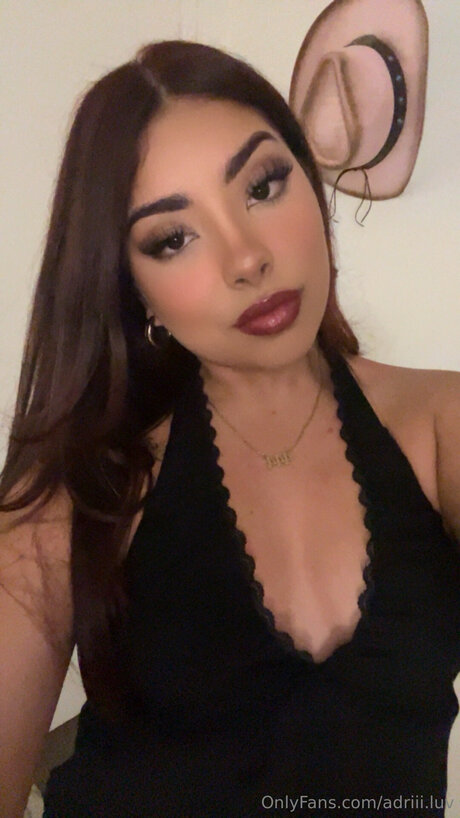 Adriii Luv porn star images