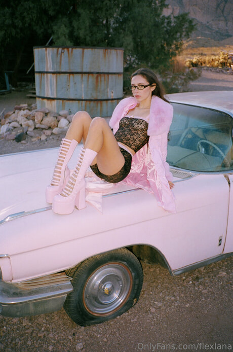 Flexlana perfect actress photos