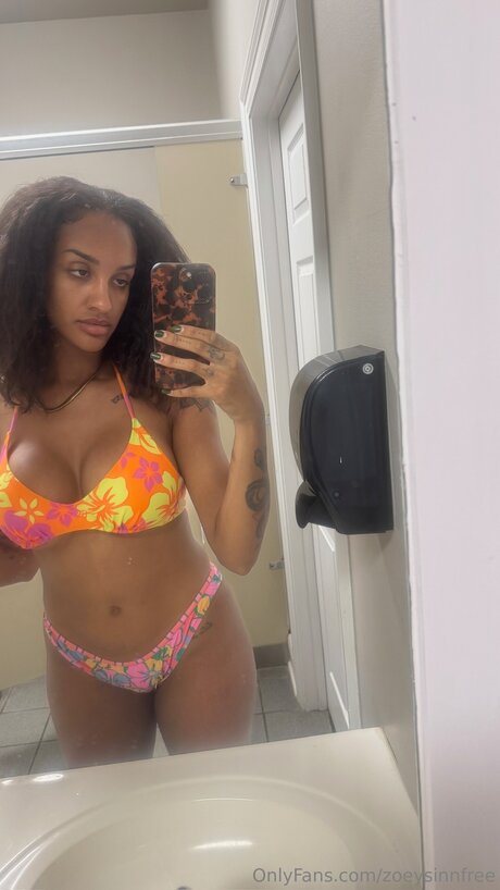 Zoeysinnfree best model images