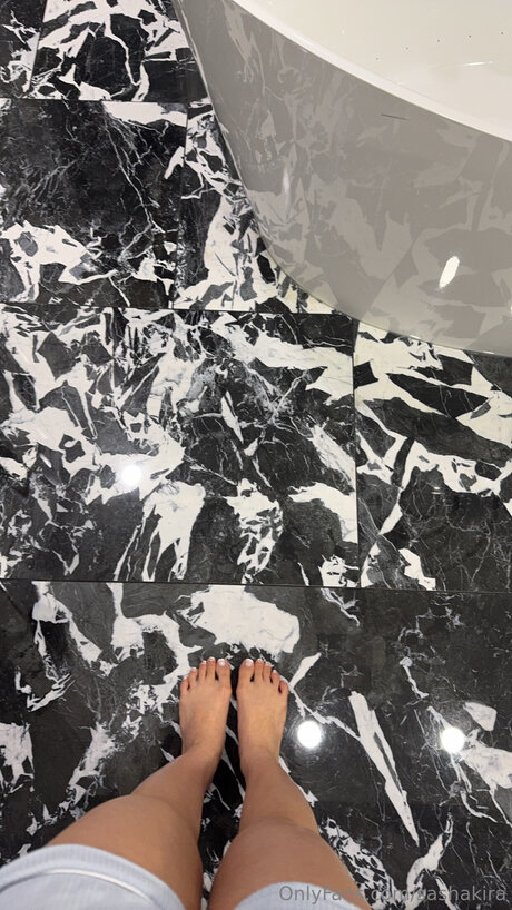 Sashakira pornstar nudes pic