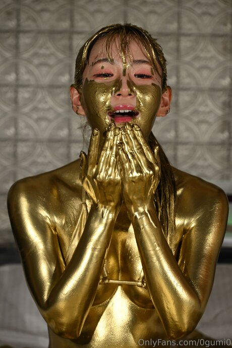 0gumi0 free actress photos