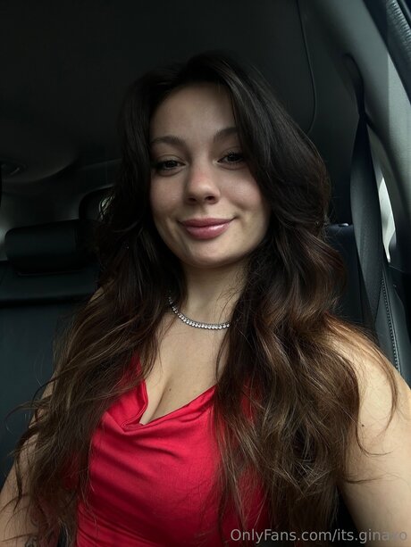 Its Ginaxo high quality actress img