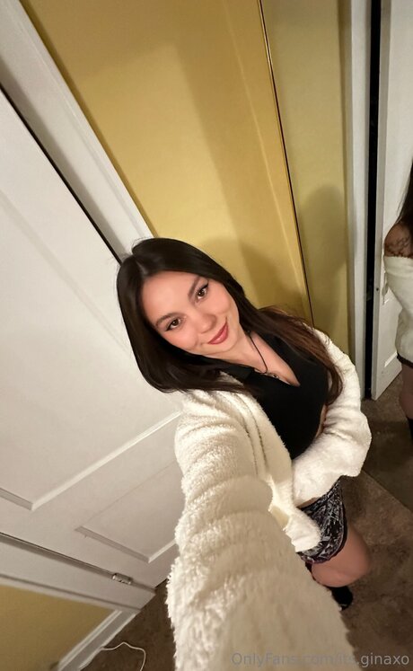 Its Ginaxo top model images