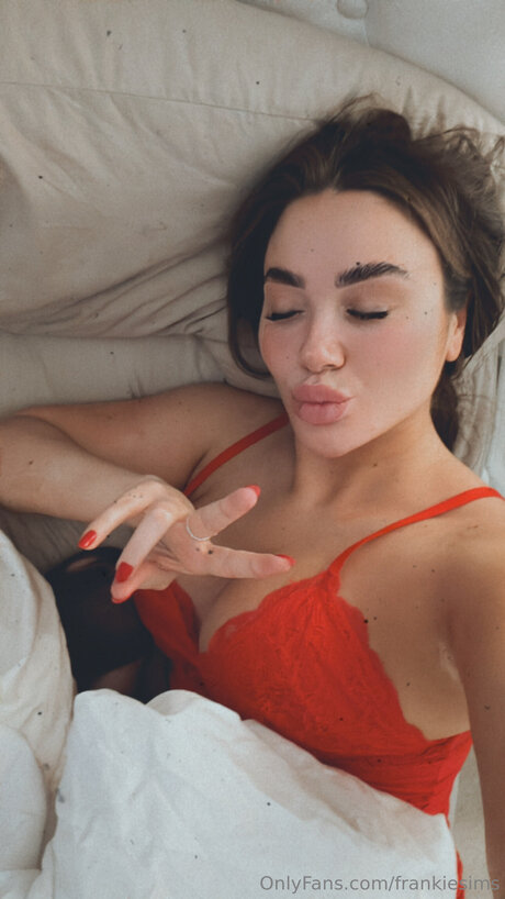 Frankiesims nudes actress img