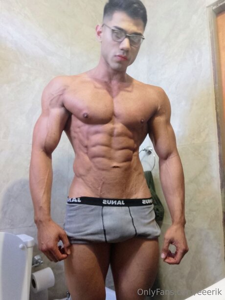 Eeerik exclusive star pic