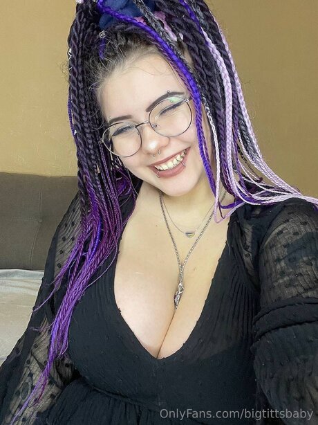 Bigtittsbaby sexy actress pics