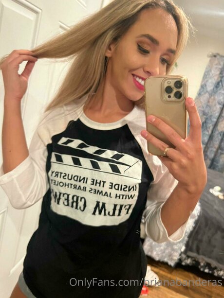 Brianamoonvip model nice pics