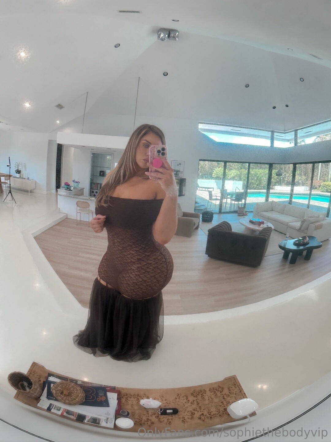 Sophiethebodyvip nice pornstar archive