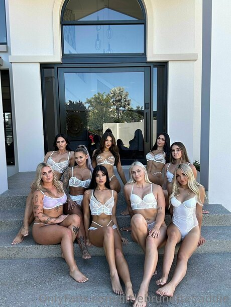 Aliciadavisfree exclusive model image