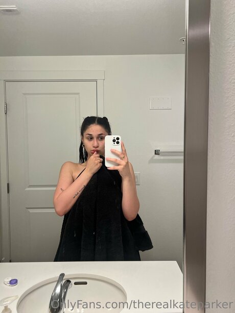 Therealkateparker star art photos