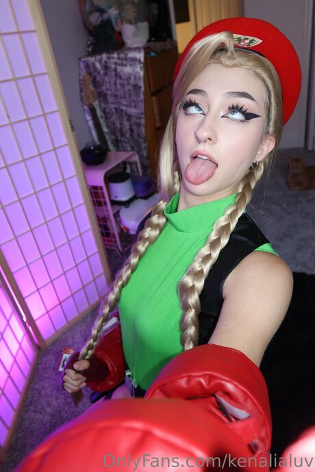 Kenalialuv best star image