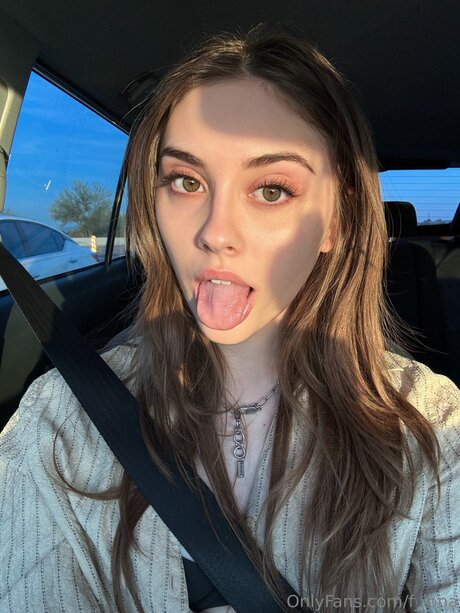 F Iona exclusive model gallery