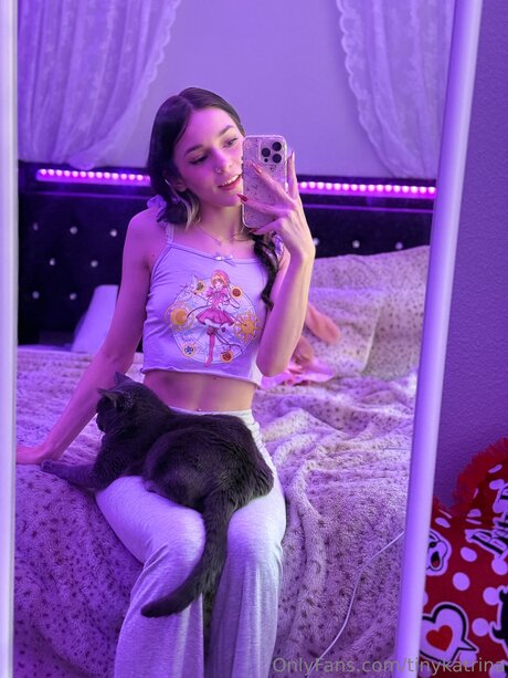 Tinykatrina top model img