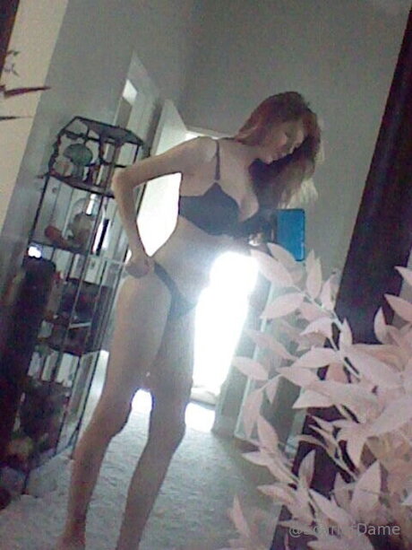 Scarletdame adult star img