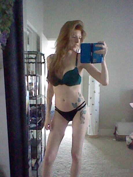 Scarletdame star naked photos