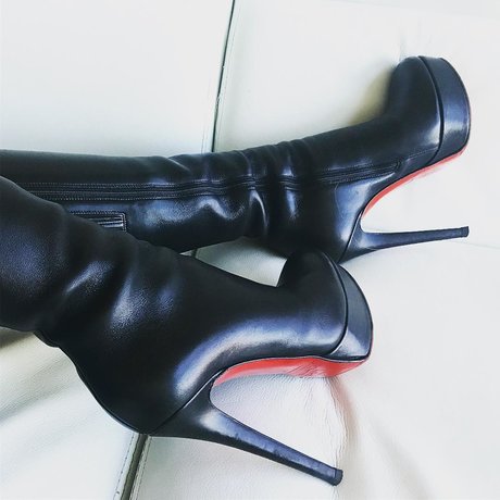 Lexi Sindel art star pics