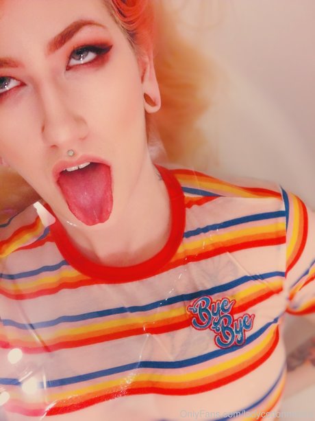 Cottontail Monroe porn model galleries