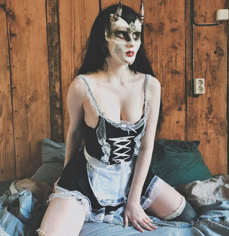 Maruhgdx erotic actress picture