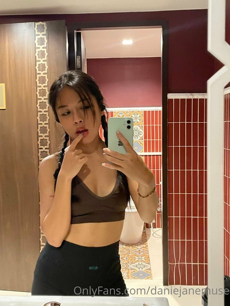 Danie Jane pretty pornstar archive