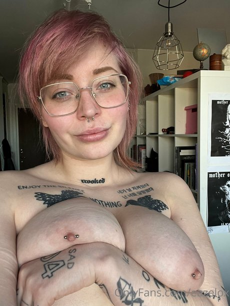 Shelley Floryd beautiful actress image