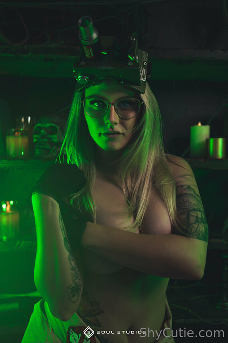 Shycutie model art img