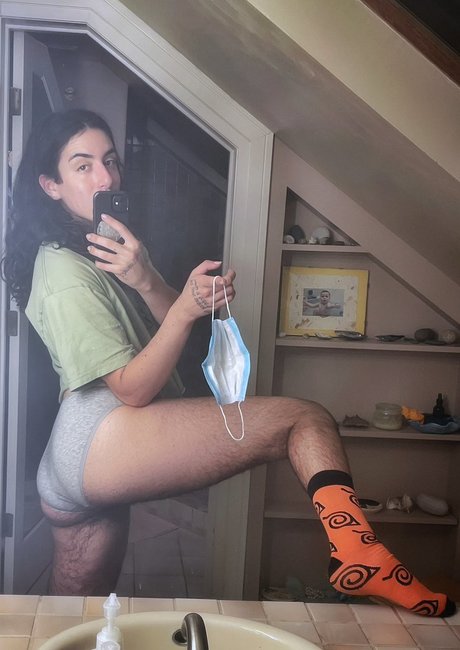 Olive Wren_ exclusive actress picture