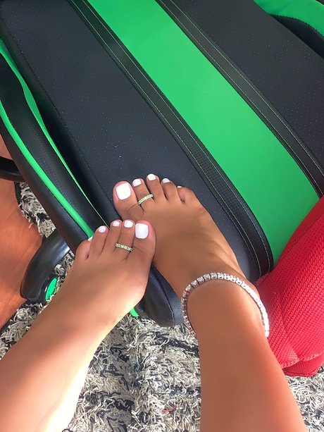 Biggburlz model sex pics