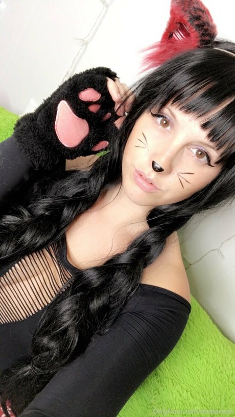 Embereon_ Profile pic