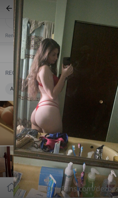 Dezbez star nude photo