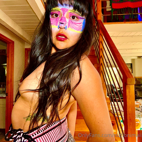 Nizhoni Maii top pornstar photos