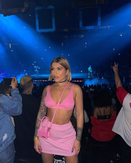 Vera Verushka_ model top images