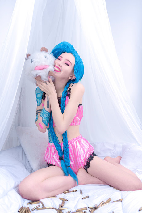 Whitefox Lunedcrevan_ model sex pictures