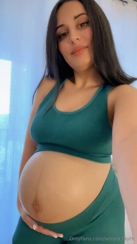 Amyra Fayth exclusive star image