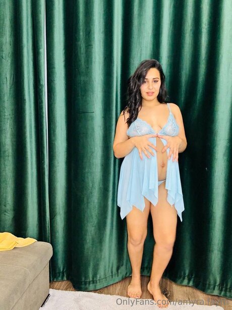 Amyra Fayth model porn pictures