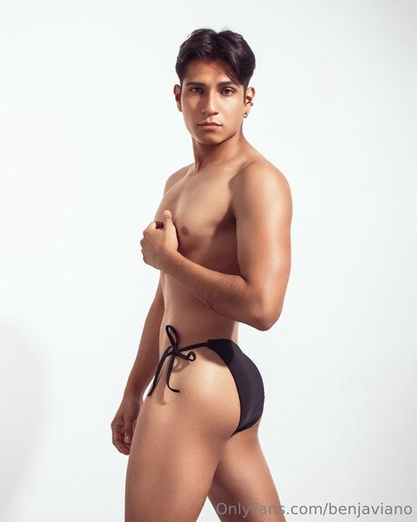 Benjaviano star high quality img