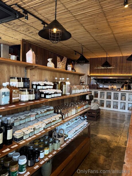 Aisuxxx model xxx pic