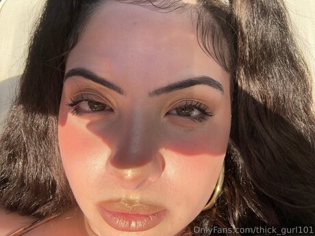 Thick Gurl101 high quality actress photo