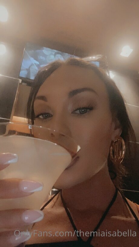 Themiaisabella star pics