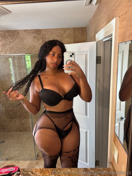 Angelferrnandezzz pretty actress photo