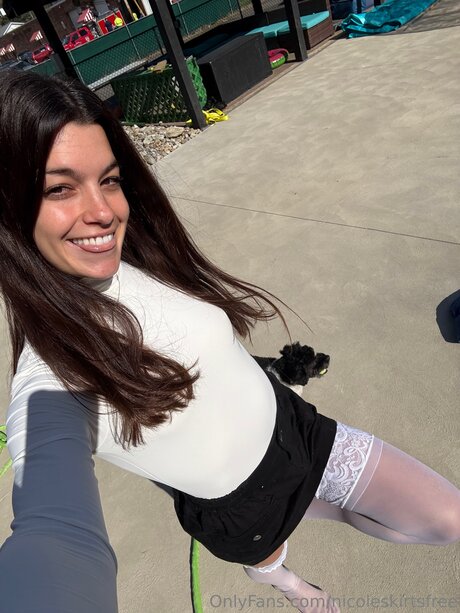 Nicoleskirtsfree naked actress pics