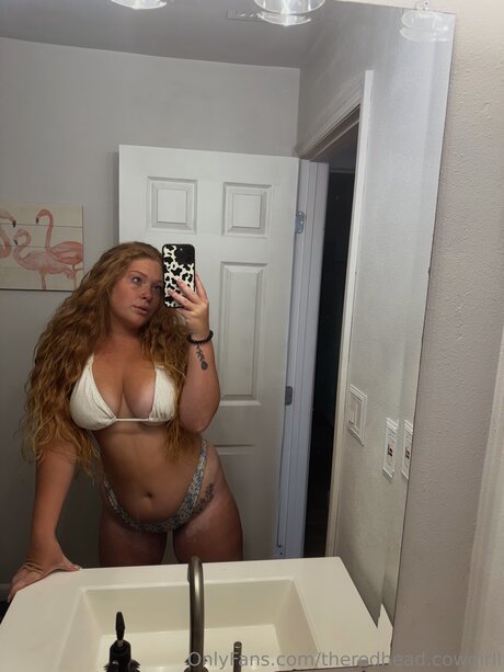 Theredhead Cowgirll beautiful actress photo